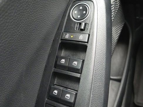 Certified 2024 Kia Seltos SX w/ SX Sunroof Package image 18