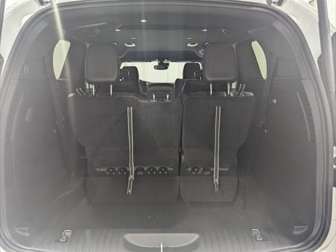 New 2026 Chrysler Pacifica Select image 40