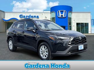Used 2026 Toyota Corolla Cross LE w/ Moonroof Package FWD video 1