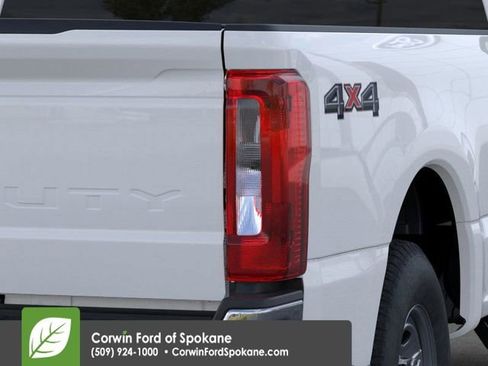 New 2026 Ford F250 XL w/ XL Chrome Package image 21