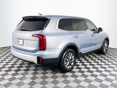 Used 2024 Kia Telluride LX image 10