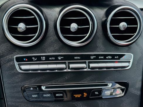Used 2018 Mercedes-Benz GLC 300 4MATIC Coupe image 34