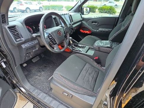 Used 2023 Nissan Frontier Pro-X w/ Tow Package RWD image 13