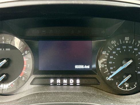 Used 2015 Ford Fusion SE w/ Equipment Group 202A FWD image 3
