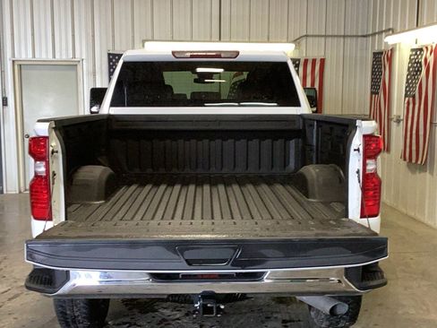 Used 2025 Chevrolet Silverado 3500 LT w/ Convenience Package image 6