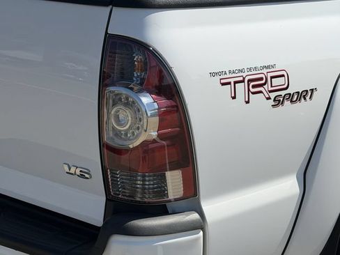 Used 2012 Toyota Tacoma 4x4 Double Cab w/ TRD Sport Pkg image 7