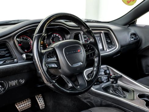 Used 2019 Dodge Challenger R/T image 22