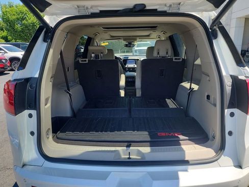 Certified 2019 GMC Acadia Denali w/ Technology Package FWD image 26