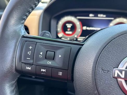 Used 2022 Nissan Rogue Platinum w/ Head-Up Display Package FWD image 24