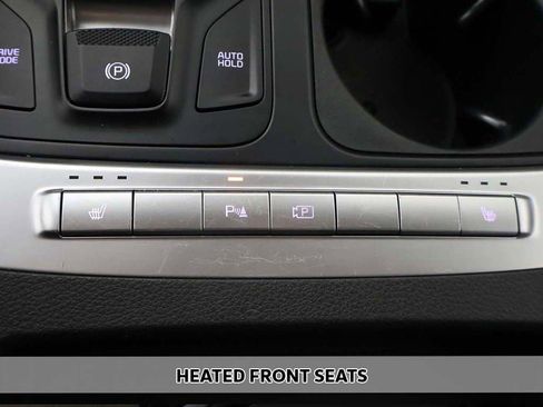 Used 2025 Kia Carnival FWD image 7