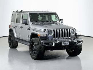 Used 2018 Jeep Wrangler Unlimited Sahara AWD/4WD video 1