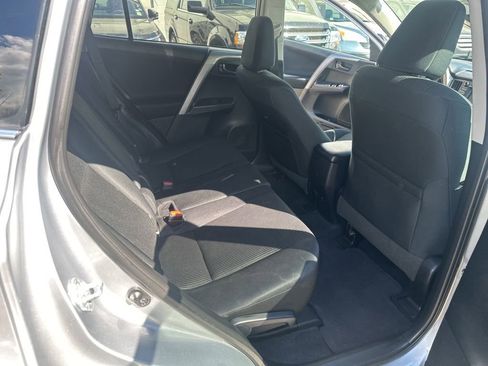 Used 2017 Toyota RAV4 LE w/ Carpet Mat Package AWD/4WD image 29