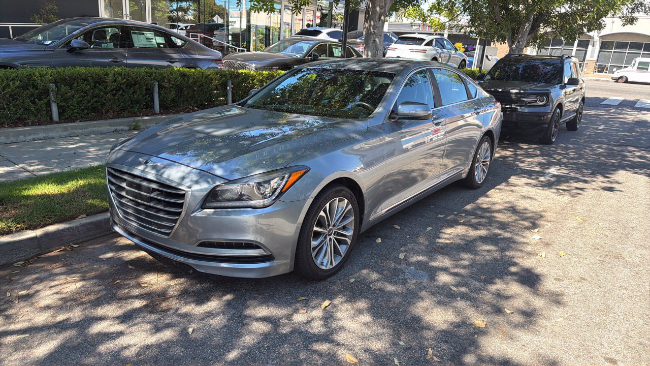 Used 2017 Genesis G80 3.8 RWD image 1