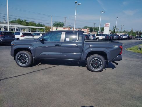 New 2026 Toyota Tacoma TRD Sport AWD/4WD image 4