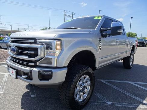 Used 2022 Ford F250 Platinum w/ FX4 Off-Road Package AWD/4WD image 8