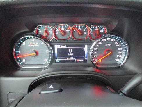 Used 2019 Chevrolet Tahoe LT w/ Off-Road Package AWD/4WD image 19