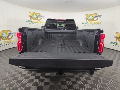 Used 2025 Chevrolet Silverado 3500 High Country w/ High Country Premium Package AWD/4WD image 36