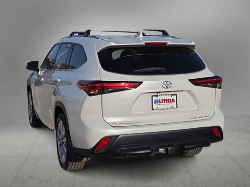 Used 2022 Toyota Highlander Limited AWD/4WD image 7