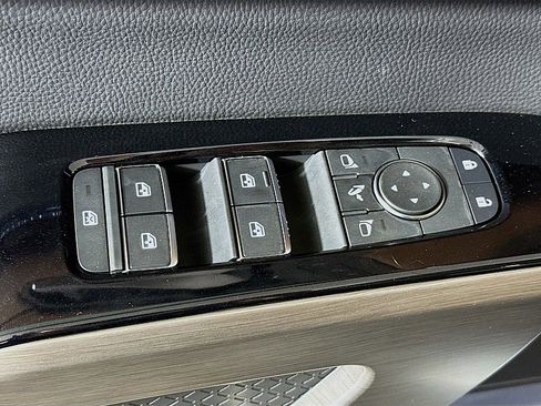 New 2025 Nissan Pathfinder Platinum w/ Cargo Package image 20