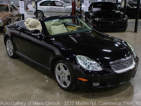 Used 2004 Lexus SC 430 Convertible RWD image 10