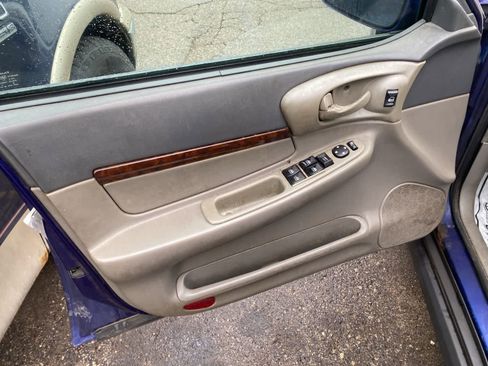 Used 2005 Chevrolet Impala w/ Preferred Equipment Group image 16