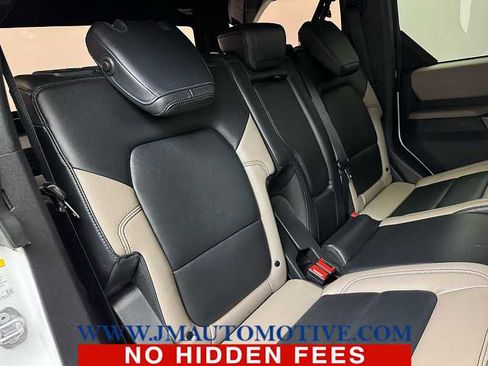 Used 2023 Ford Bronco Wildtrak AWD/4WD image 18