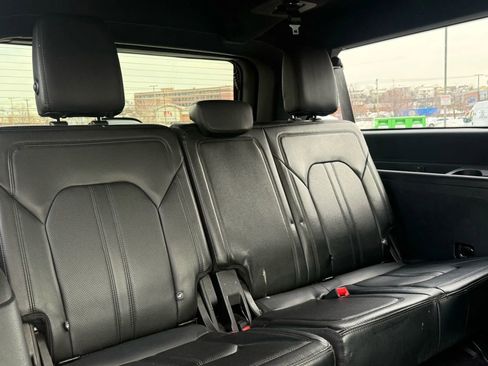 Used 2021 Ford Expedition Max Limited image 27