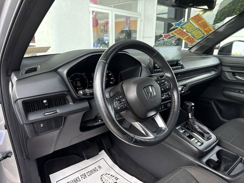 Used 2023 Honda CR-V Sport image 9