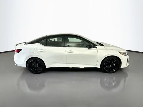 Used 2025 Nissan Sentra SR w/ Midnight Edition FWD image 8