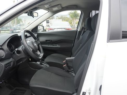 Used 2025 Nissan Kicks Play S FWD image 18