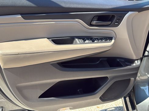 Used 2018 Honda Odyssey Touring image 10