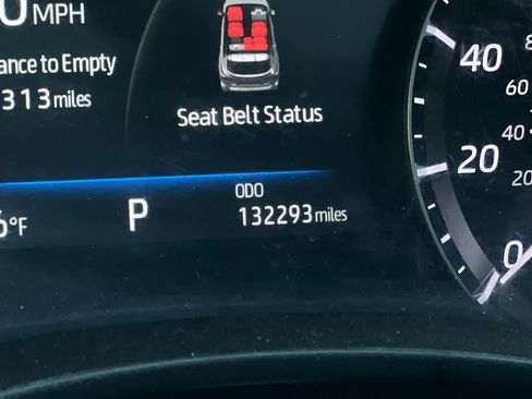 Used 2020 Toyota Highlander XLE image 27