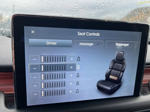 Used 2024 Lincoln Aviator Reserve w/ Equipment Group 201A image 12