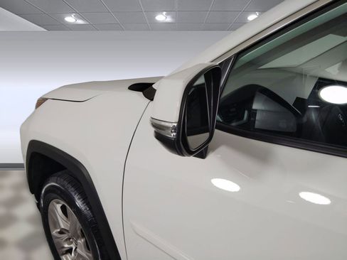 Used 2022 Toyota RAV4 XLE image 22