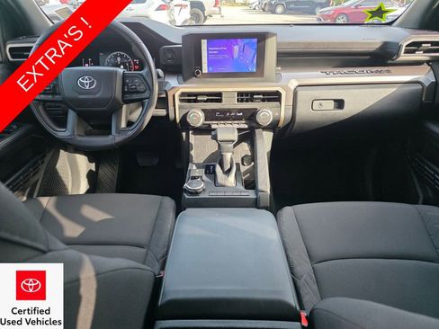 Certified 2025 Toyota Tacoma SR5 AWD/4WD image 5
