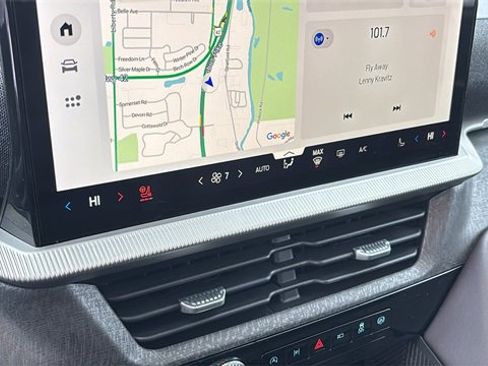 Used 2025 Ford Explorer Platinum w/ Ultimate Package image 18