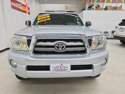 Used 2010 Toyota Tacoma 4x4 Access Cab V6 image 2