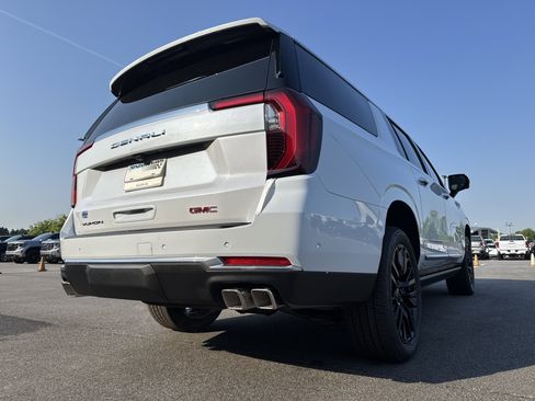 New 2026 GMC Yukon XL Denali AWD/4WD image 10