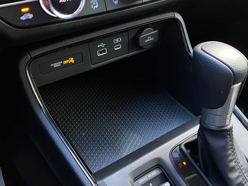 Used 2025 Honda CR-V EX image 16