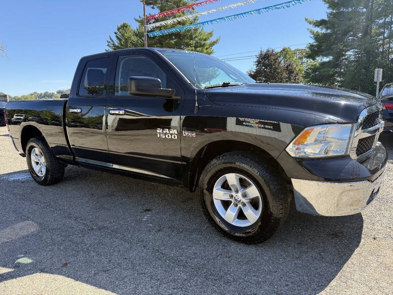 Used 2014 RAM 1500 Classic SLT AWD/4WD image 3