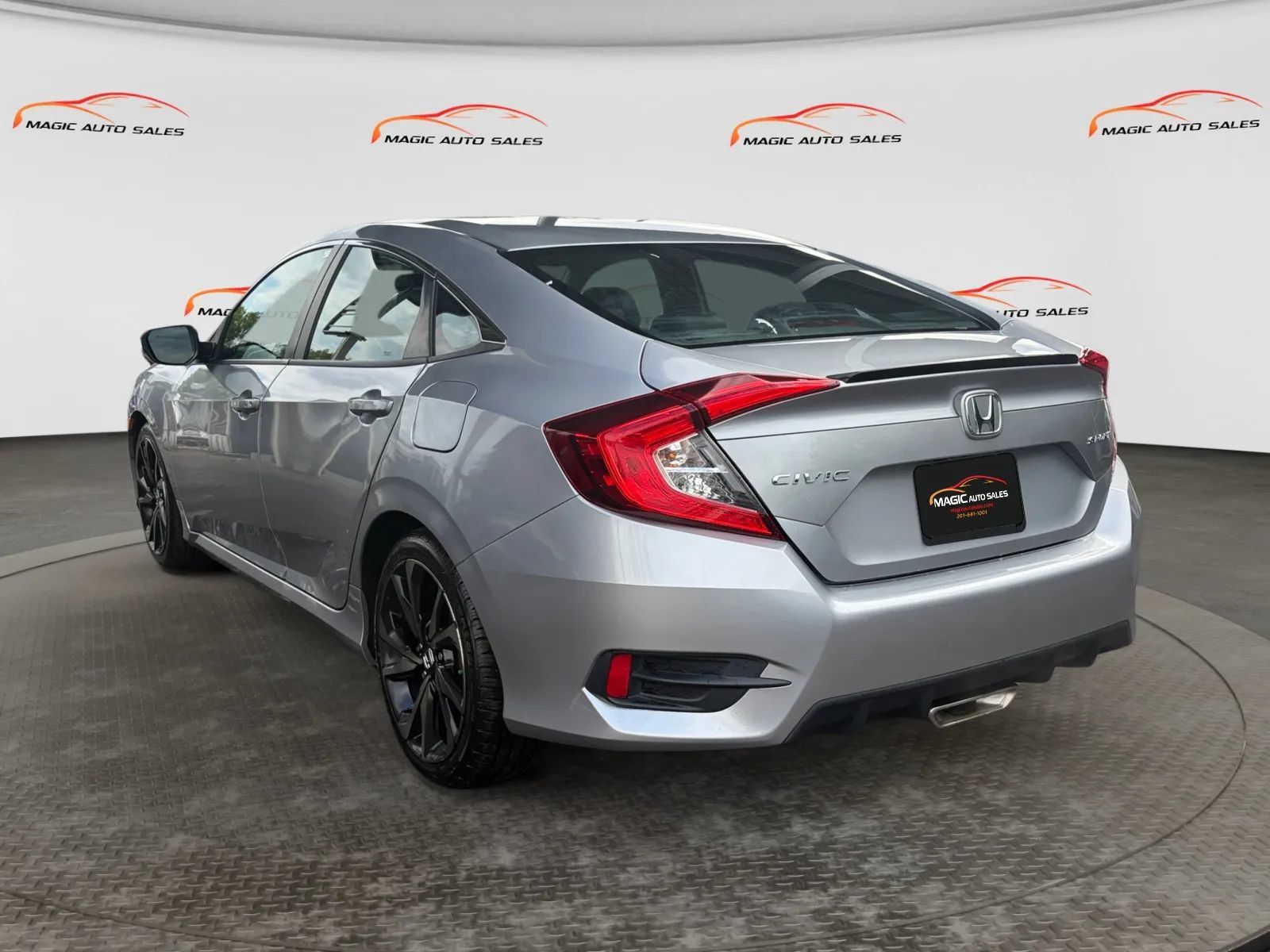 Used 2020 Honda Civic Sport image 8