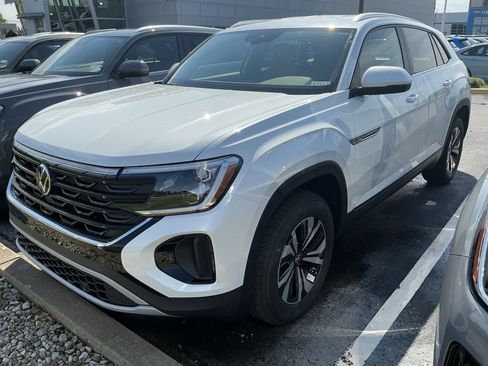 New 2026 Volkswagen Atlas Cross Sport SE AWD/4WD image 4