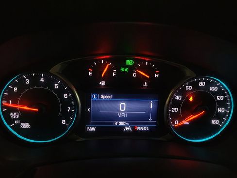 Used 2020 Chevrolet Equinox LT FWD image 23