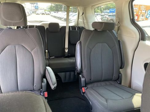 Used 2023 Chrysler Voyager LX FWD image 26