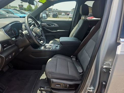 Used 2023 Chevrolet Traverse LT FWD image 10