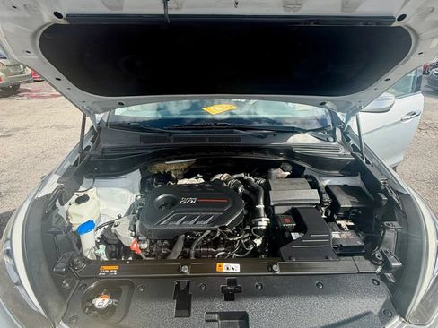 Used 2017 Hyundai Santa Fe Sport 2.0T AWD/4WD image 27