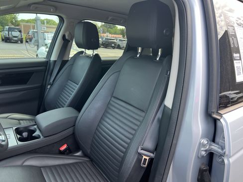 Certified 2025 Land Rover Discovery Sport S AWD/4WD image 17