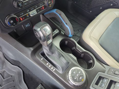 Used 2023 Ford Bronco Wildtrak image 27