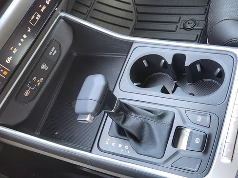 New 2027 Kia Carnival FWD image 20