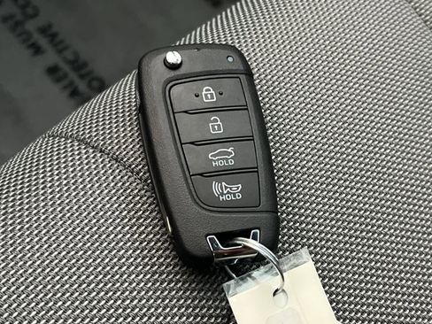 New 2026 Hyundai Elantra SE image 26